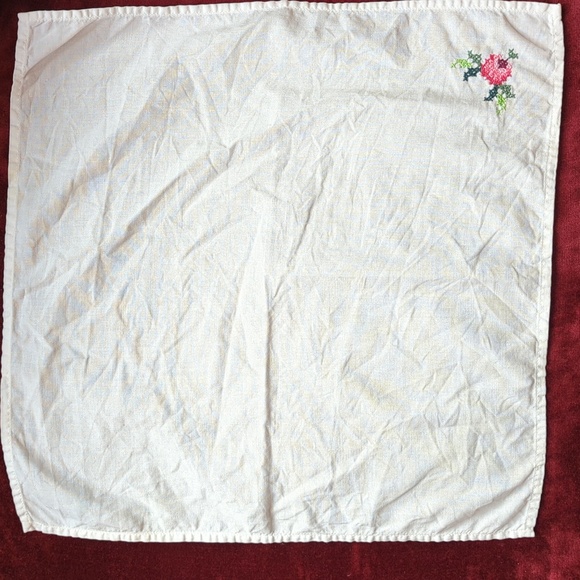 8 Vintage Napkins With Cross Stitch Flowers - Picture 10 of 12